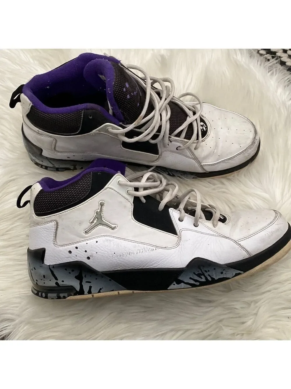 Classic 90’s air Jordan sneakers